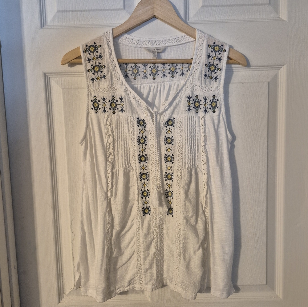 Women's Lucky Brand White Embroidered Sleeveless Blouse Sz L